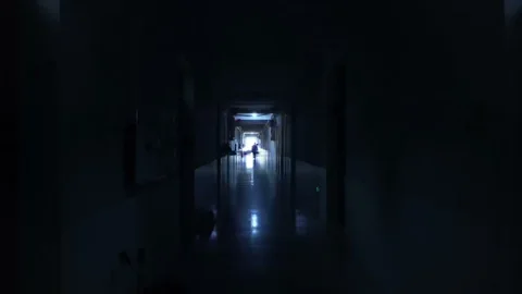 廊间冷暖